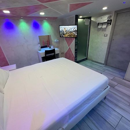 Отель Clopat Vacanze2023 Неаполь Экстерьер фото